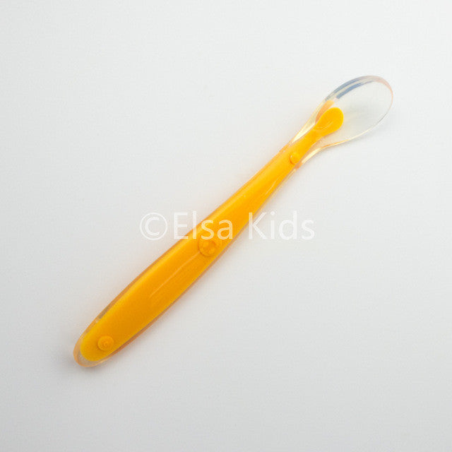 Baby Soft silicone feeding spoon baby Spoon Tableware 4 colors